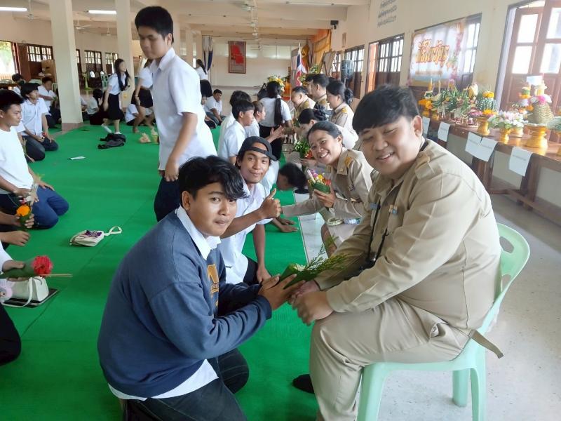 12. พิธีไหว้ครู สกร.ระดับอำเภอคลองขลุง